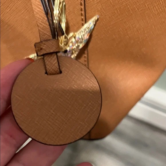 Michael Kors Tan Leather Tote Bag with Structured Design NWOT - Picture 12 of 15